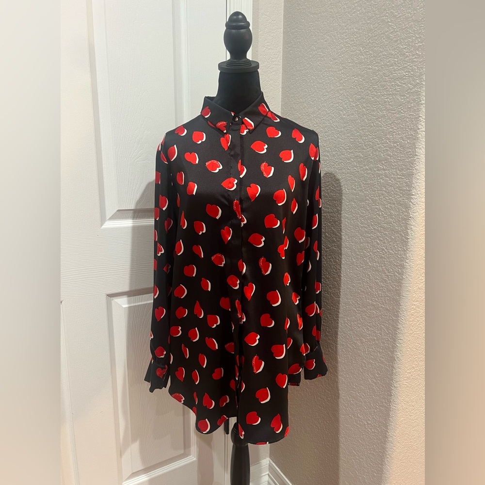 Chicos Heart Print Tunic Button Down size 1 Long Sleeve Valentine